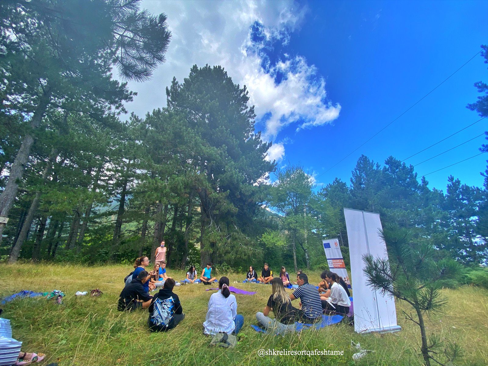 A forest yoga session at Qafshtama